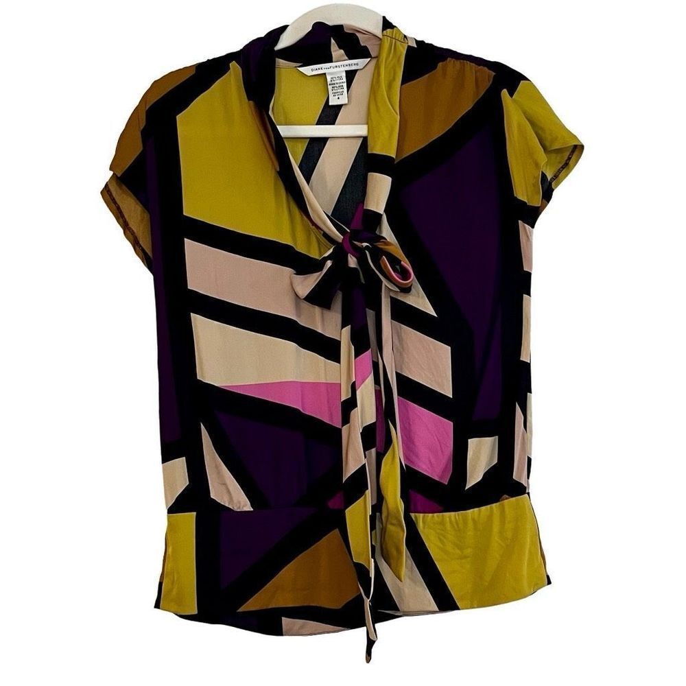 Diane Von Furstenberg Short Sleeve Waist Band Tie Neck Multicolor Silk Blouse Si